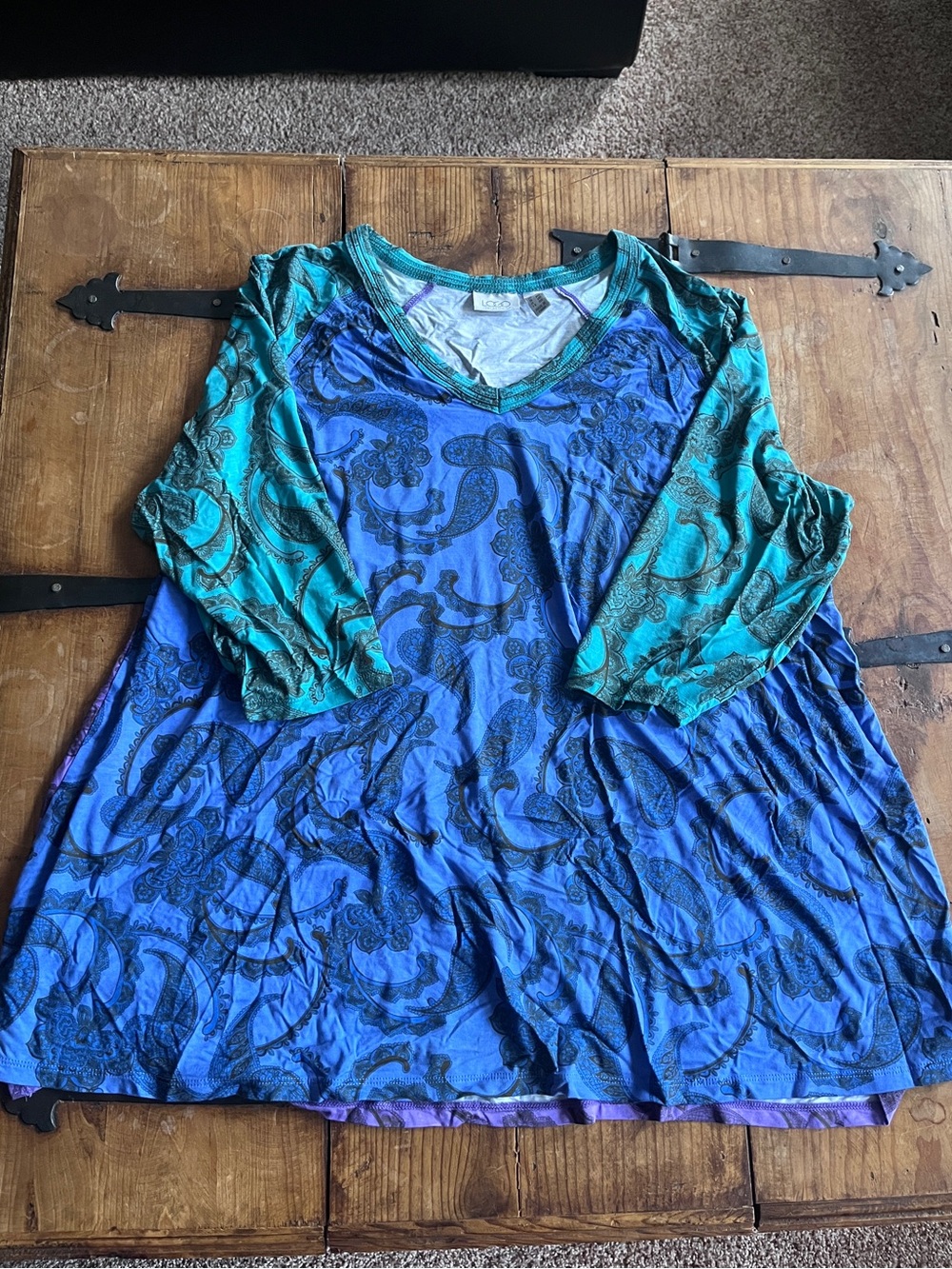LOGO by Lori Goldstein Blue and Teal V-Neck Patterned Long Sleeve Top